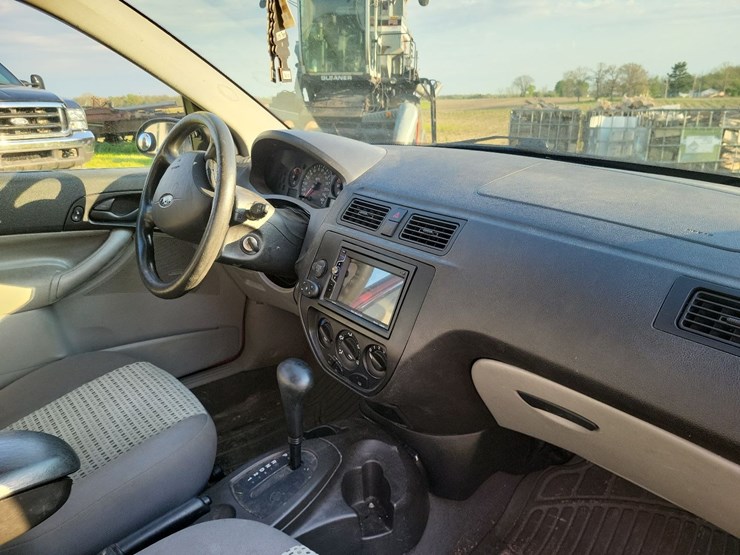 2007-ford-focus-sedan-image-45