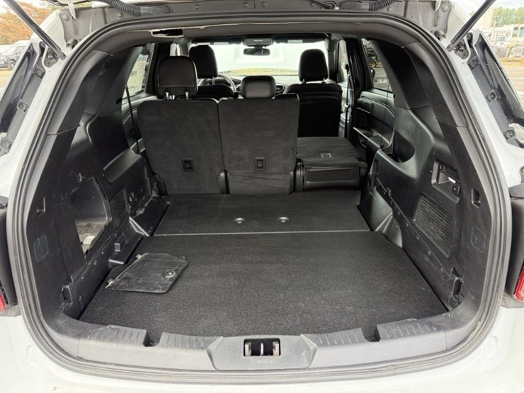 2020-ford-explorer-image-22