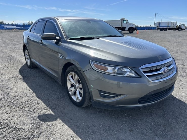 2012-ford-taurus-sel-sedan-image-7