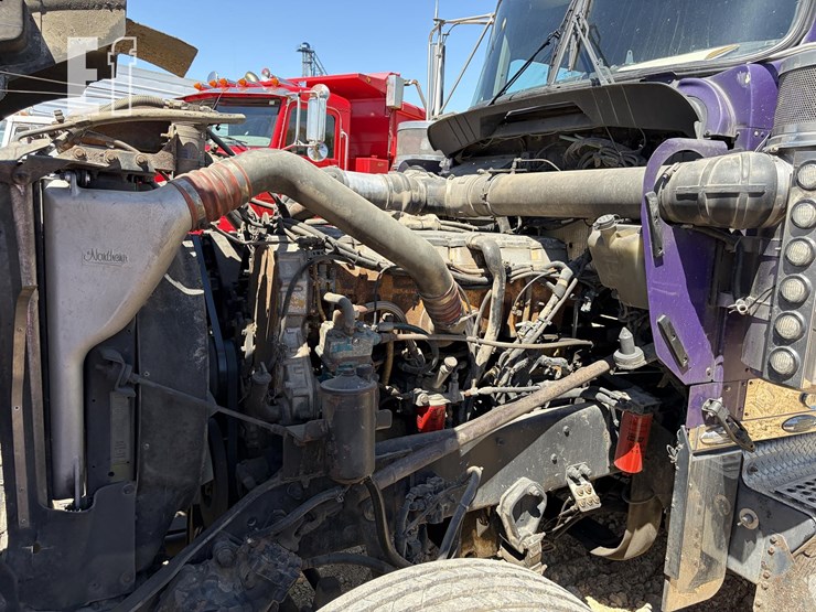 2005-kenworth-w900-image-6