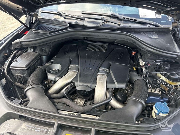 2014-mercedes-benz-gl450-image-9