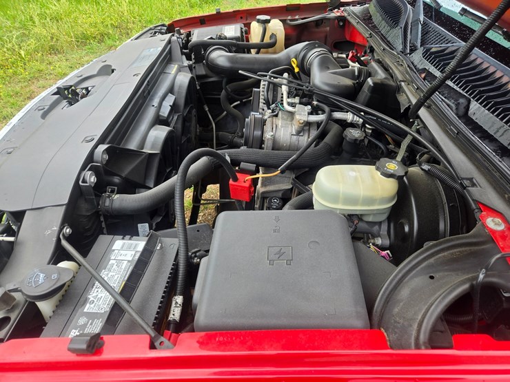 #24356-•-2006-chevrolet-silverado-pickup-truck-image-25