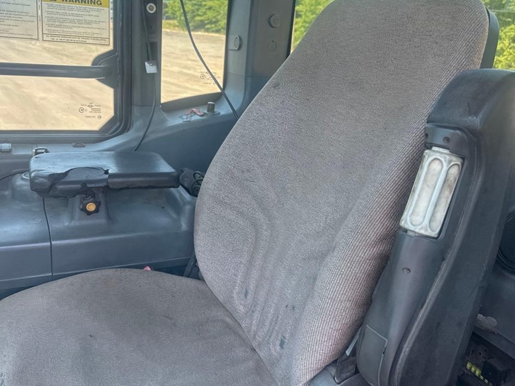 2011-hyundai-hl730-9-image-30