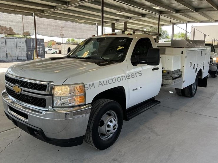 2013-chevrolet-silverado-3500hd-image-4