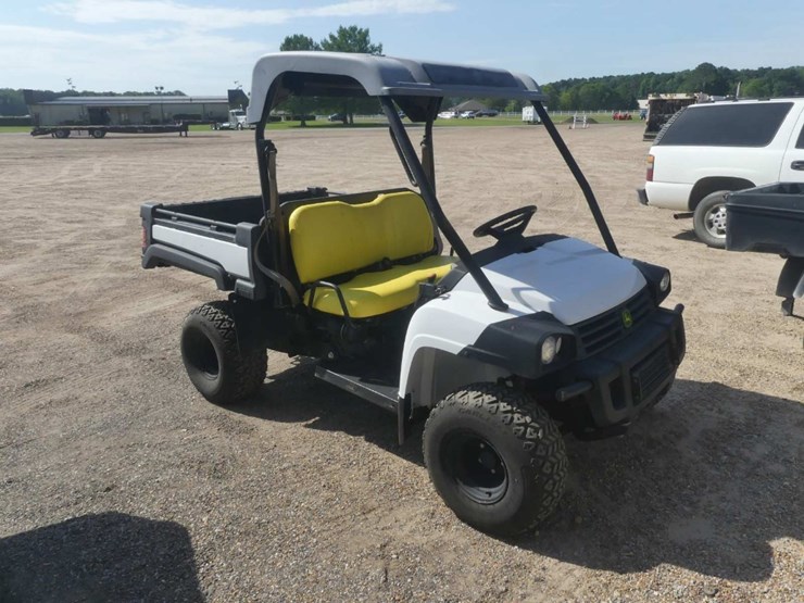 john-deere-gator-image-2