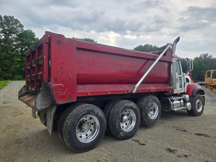 #24355-•-2004-mack-cv713-granite-dump-truck-image-18