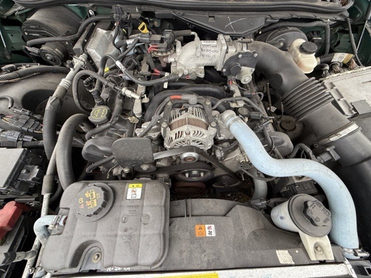 2008-ford-crown-victoria-sedan-image-14
