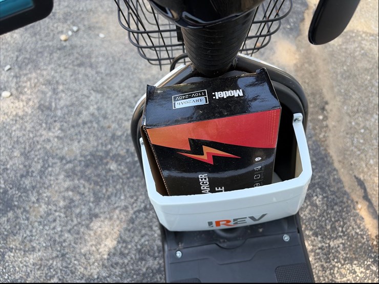 #36-•-unused-irev-electric-bike-image-3