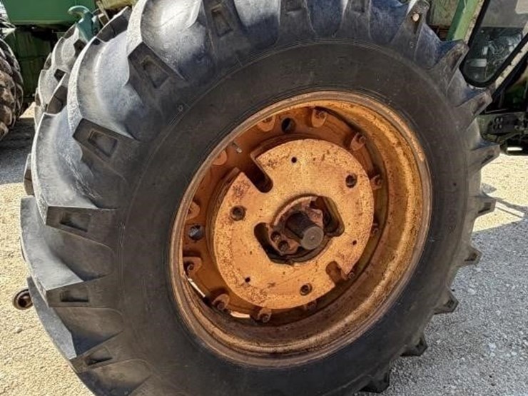 john-deere-4020-image-15
