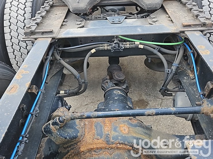 2019-freightliner-cascadia-125-image-16