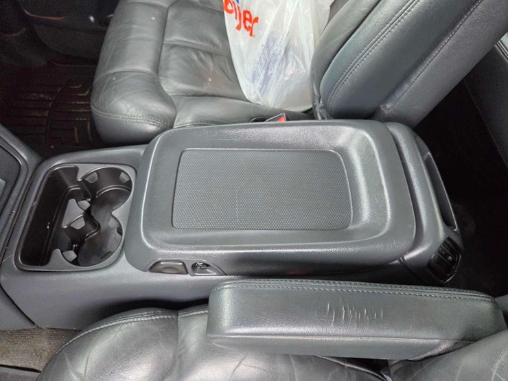2001-chevrolet-3500-image-6