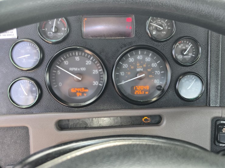 2014-peterbilt-365-image-83