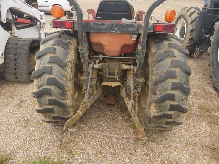 massey-ferguson-1440v-image-4