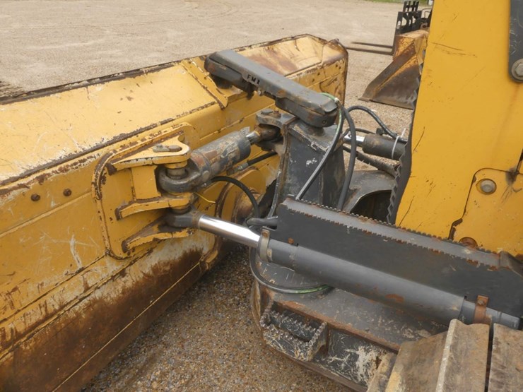 2012-deere-700k-lgp-image-7