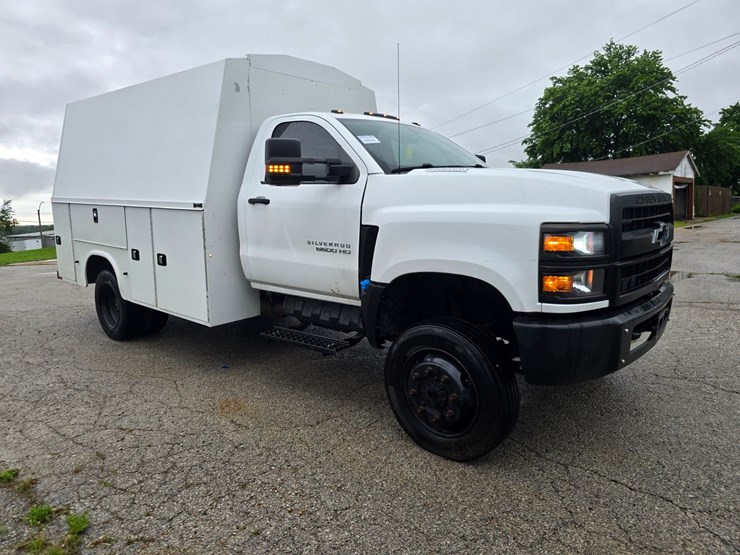 2021-chevrolet-silverado-6500hd-image-23