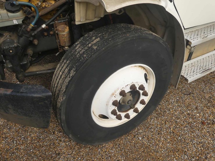 2004-caterpillar-c7-image-13