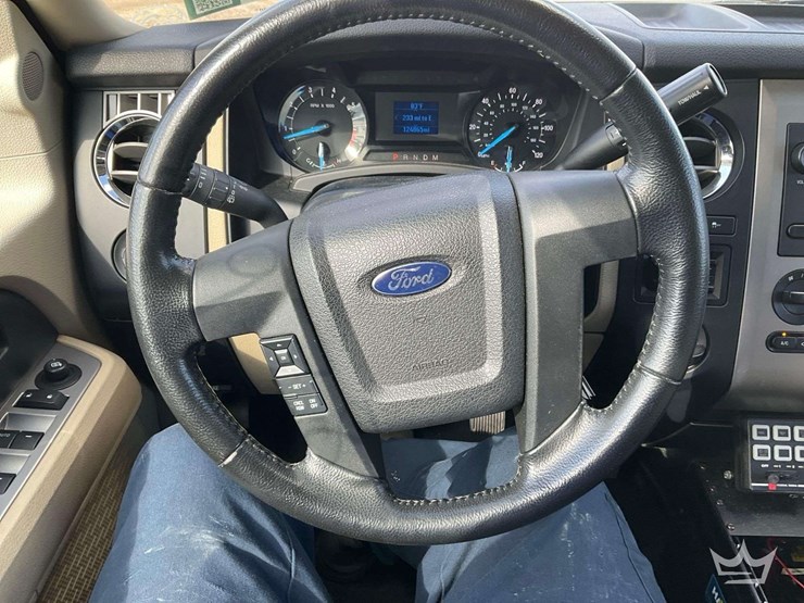 2015-ford-expedition-image-14