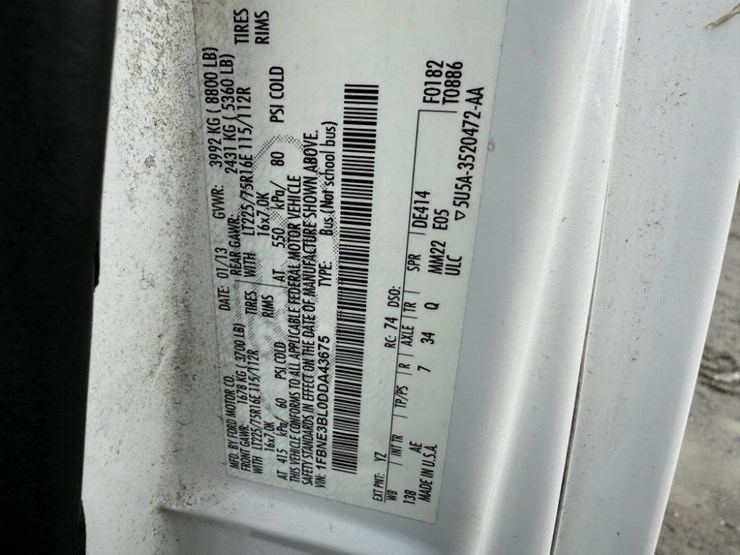 2013-ford-e350-image-10
