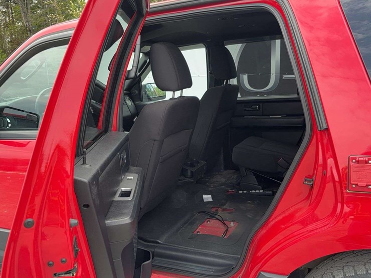 2015-ford-expedition-image-11