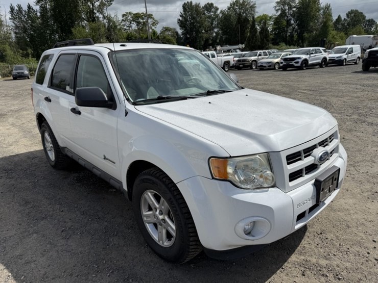 2012-ford-escape-hybrid-image-2