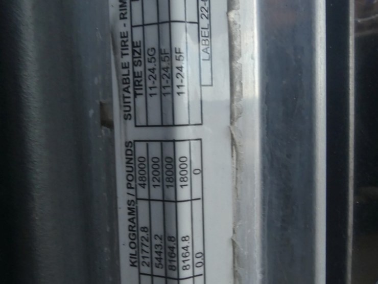 2005-peterbilt-379-image-23