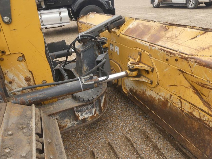 2012-deere-700k-lgp-image-9