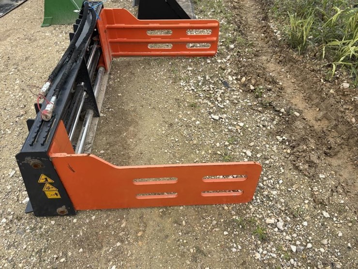 l1---wig-skid-steer-clamp-image-3