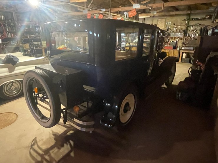#102-•-1923-rickenbacker-4-door-sedan-(has-wi-title)-(turtle-lake,-wi)-image-3