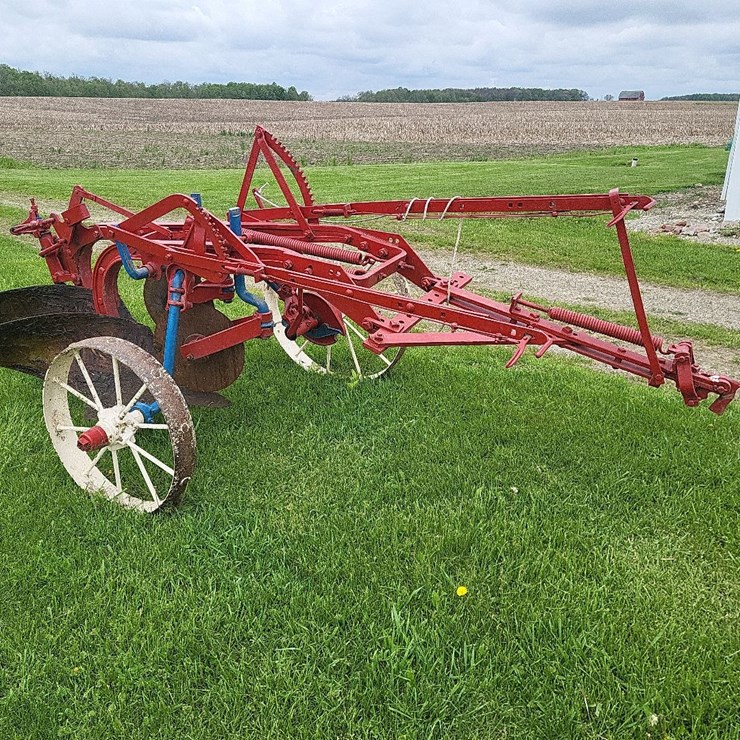 International 2 Bottom Pull Type Moldboard Plow - Nice