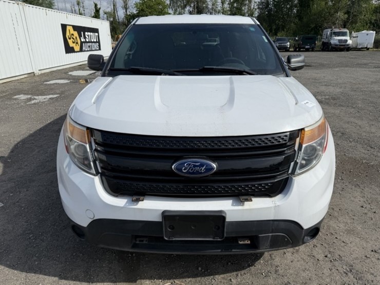 2014-ford-explorer-image-8