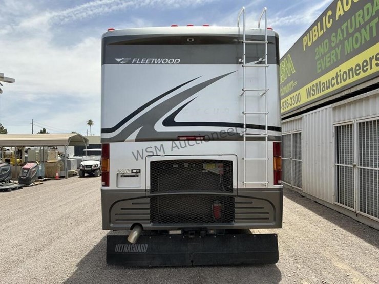 2006-fleetwood-excursion-motorhome-image-6