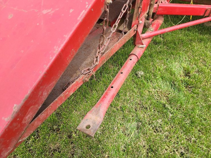 new-holland-273-image-25