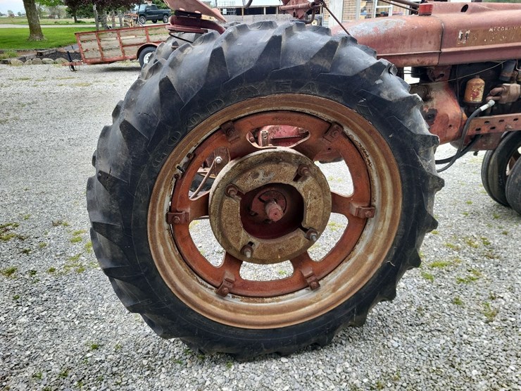 1946-farmall-h-tractor-image-23