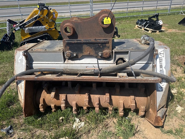 caterpillar-320-image-1