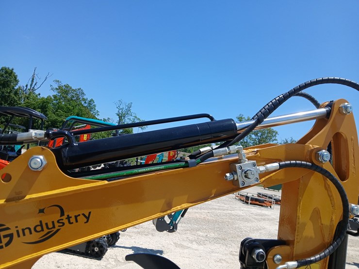 #l42-007-•-2026-cfg-qk18r-mini-excavator-image-25