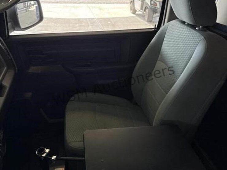 2017-dodge-2500-image-22
