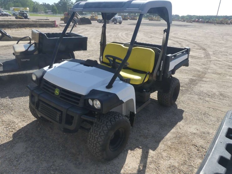 john-deere-gator-image-1