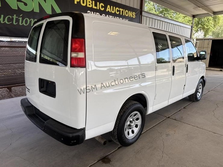 2014-chevrolet-express-1500-image-9