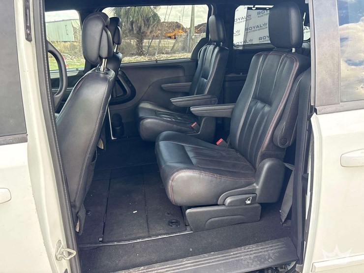 2017-dodge-grand-caravan-image-20