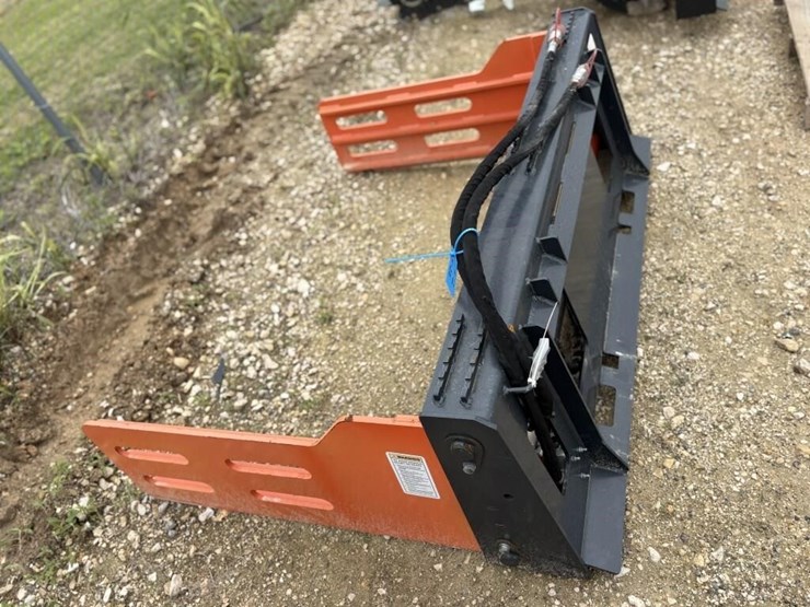 l1---wig-skid-steer-clamp-image-2