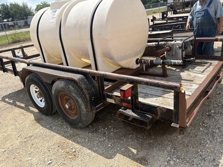 l2---big-tex-16'-trailer-with-water-tank-and-pump-image-7