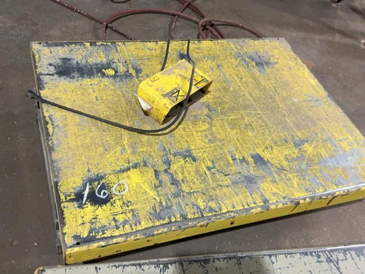 #160-•-scissor-lift-image-1