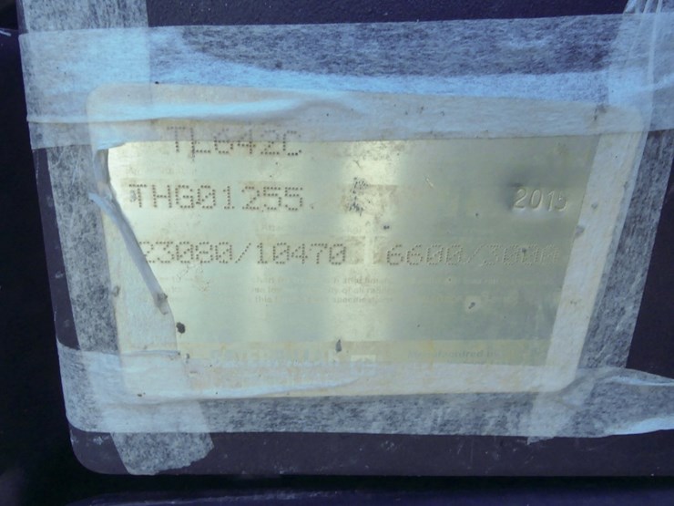 2015-caterpillar-tl642c-image-10
