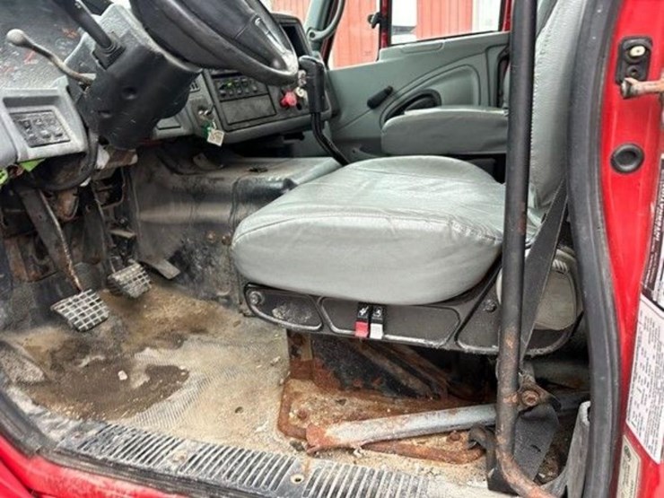 2006-case-ih-8600-image-33
