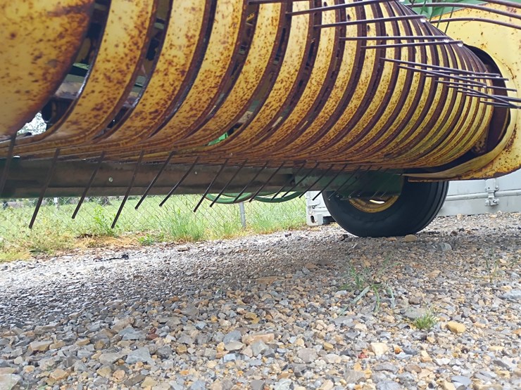 john-deere-336-image-23