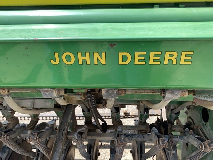 john-deere-8300-image-45