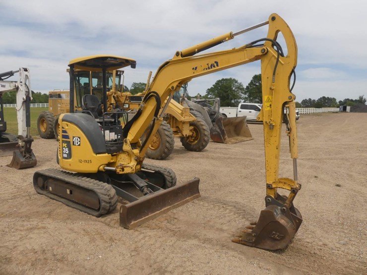 2013-komatsu-pc35mr-3-image-2