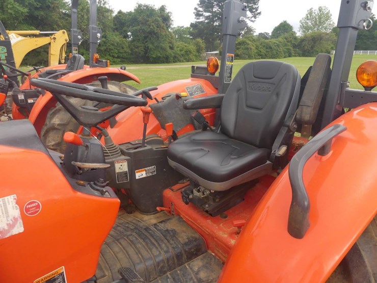 2023-kubota-m7060hd-image-13