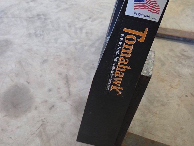42"-tomahawk-pallet-forks-image-5