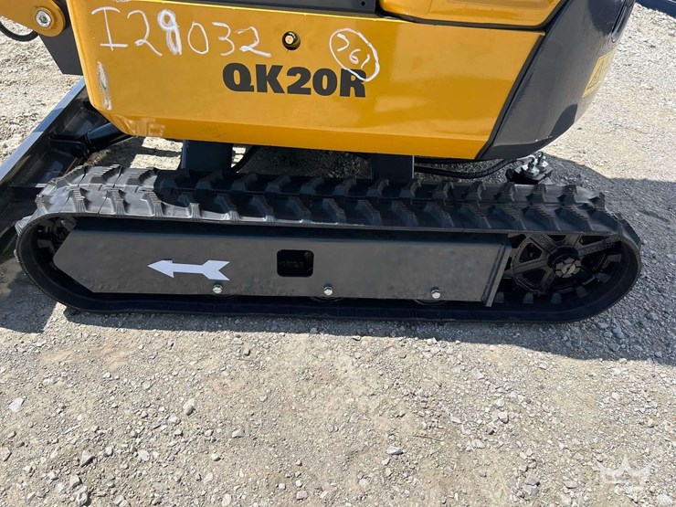 mini-excavator-image-24